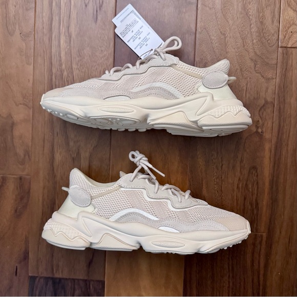 New with tags Women’s Adidas Ozweego Wonder White Sneakers - Picture 1 of 10